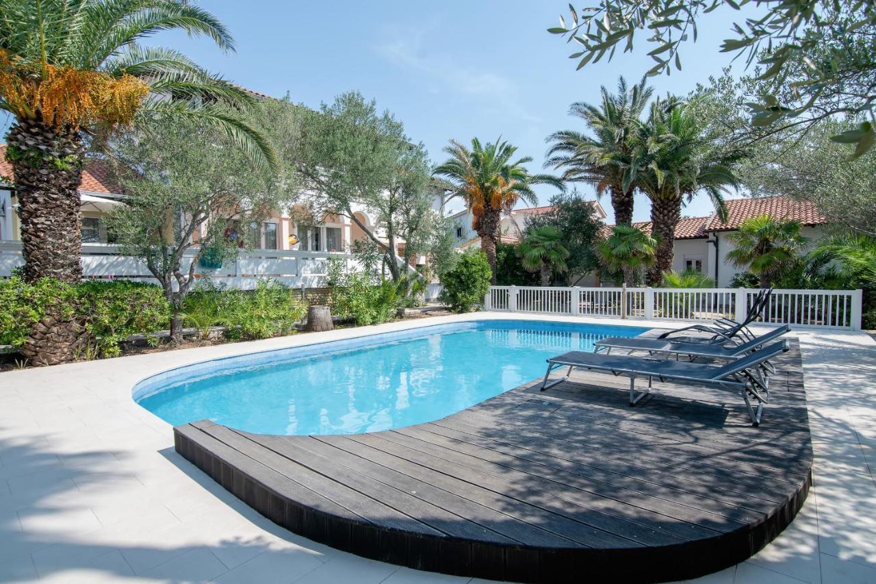 Beach Boy & Pool Girl Apartments Вир Экстерьер фото
