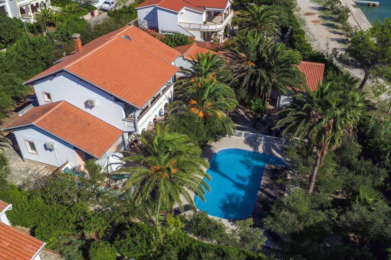 Beach Boy & Pool Girl Apartments Вир Экстерьер фото